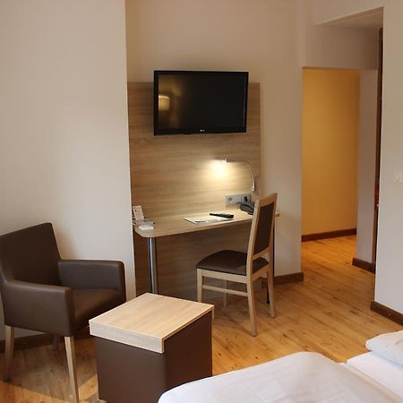 Espelkamp-Mittwald Hotel Dreimaedelhaus מראה חיצוני תמונה